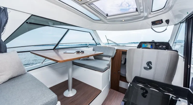 Slide: The Image of Beneteau Antares 9 2025 - 1795251