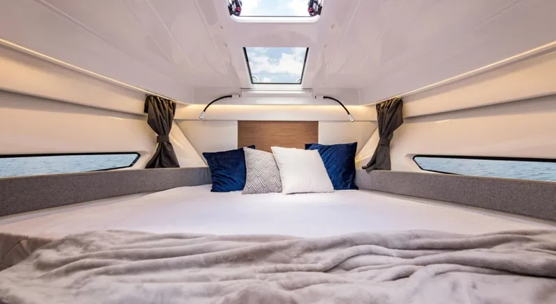 Slide: The Image of Beneteau Antares 9 2025 - 1795254