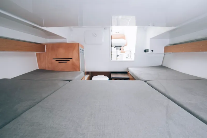 Slide: The Image of Beneteau Flyer 7 Sundeck 2026 - 1795347