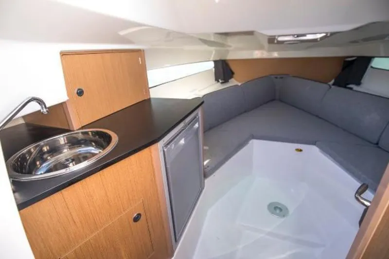 Slide: The Image of Beneteau Flyer 8 SunDeck 2026 - 1795398