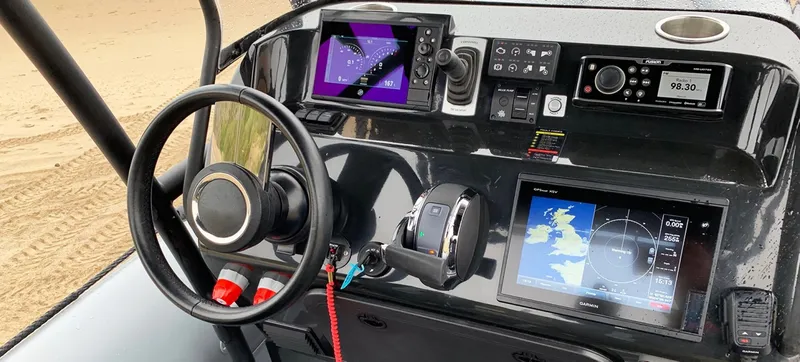 Slide: The Image of Ocean Craft Marine 8.4 M Amphibious 2022 - 1802539