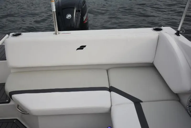 Slide: The Image of Starcraft 171 SVX 2025 - 1807903