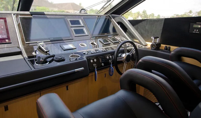 Slide: The Image of Sunseeker 75 Yacht 2018 - 1815545