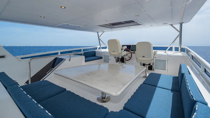 Slide: The Image of Hampton 658 Endurance LRC 2023 - 1868271