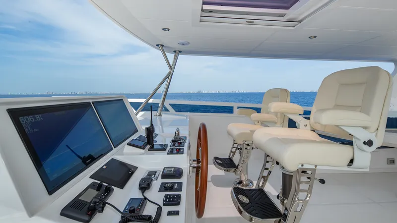 Slide: The Image of Hampton 658 Endurance LRC 2023 - 1868274