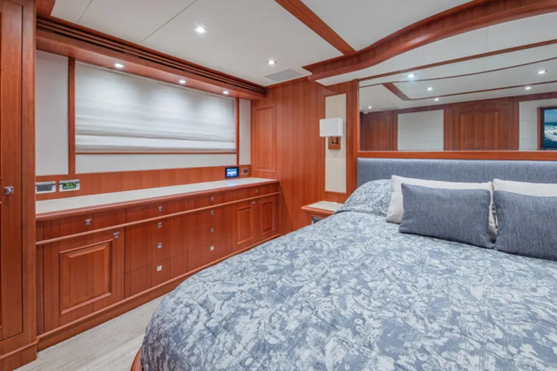 Slide: The Image of Hampton 658 Endurance LRC 2023 - 1868300