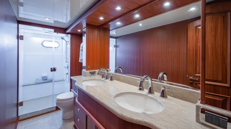 Slide: The Image of Hampton 658 Endurance LRC 2023 - 1868303