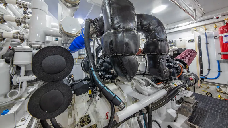 Slide: The Image of Hampton 658 Endurance LRC 2023 - 1868308