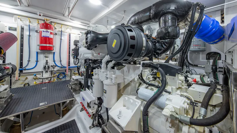 Slide: The Image of Hampton 658 Endurance LRC 2023 - 1868309