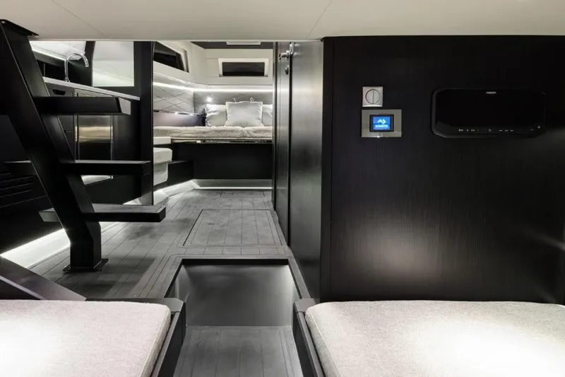 Slide: The Image of Windy SR44 2023 - 2939535