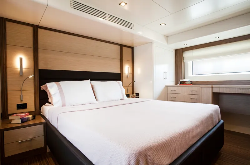 Slide: The Image of Sirena 58 - 3323600