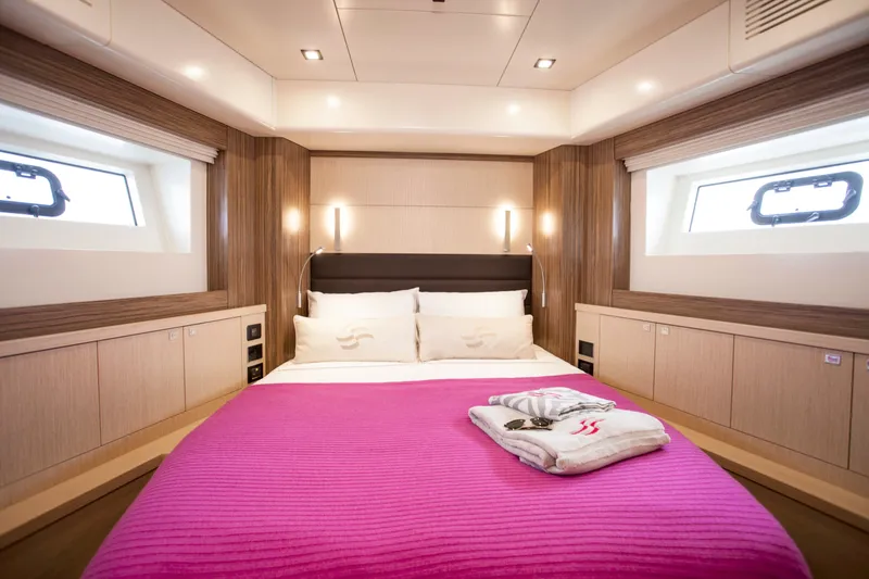 Slide: The Image of Sirena 58 - 3323622