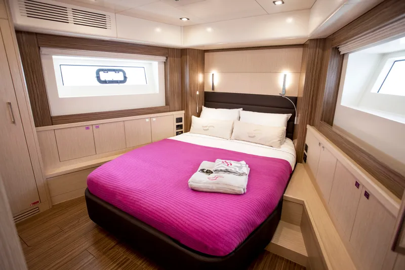 Slide: The Image of Sirena 58 - 3323623