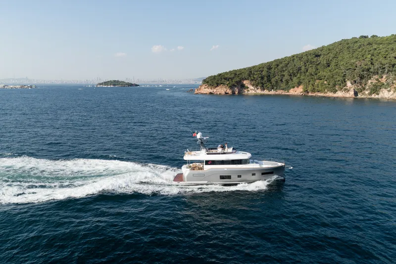 Slide: The Image of Sirena 58 - 3323433