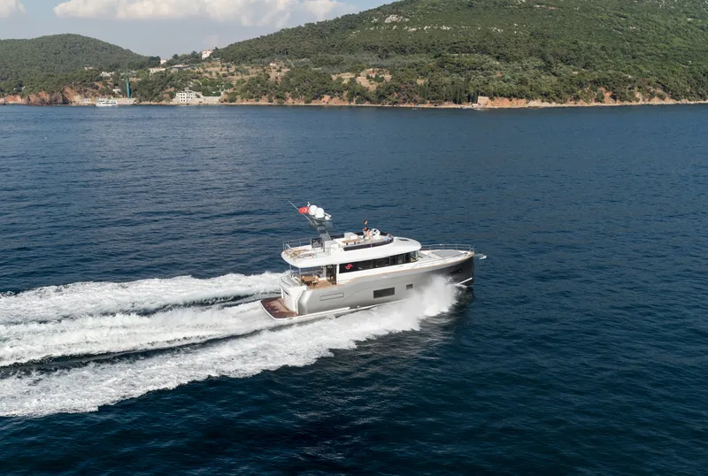 Slide: The Image of Sirena 58 - 3323496