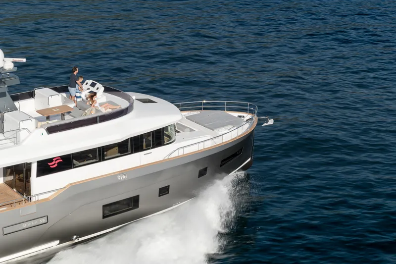 Slide: The Image of Sirena 58 - 3323504