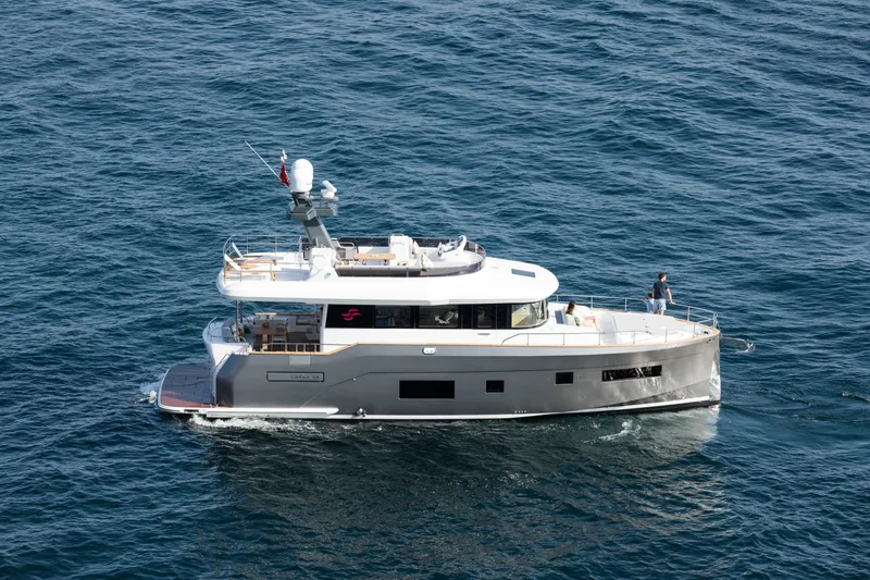 Slide: The Image of Sirena 58 - 3323536