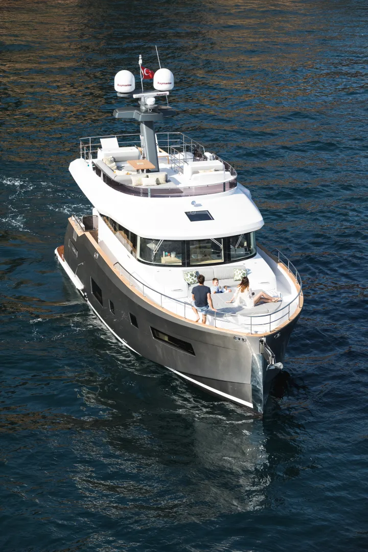 Slide: The Image of Sirena 58 - 3323537