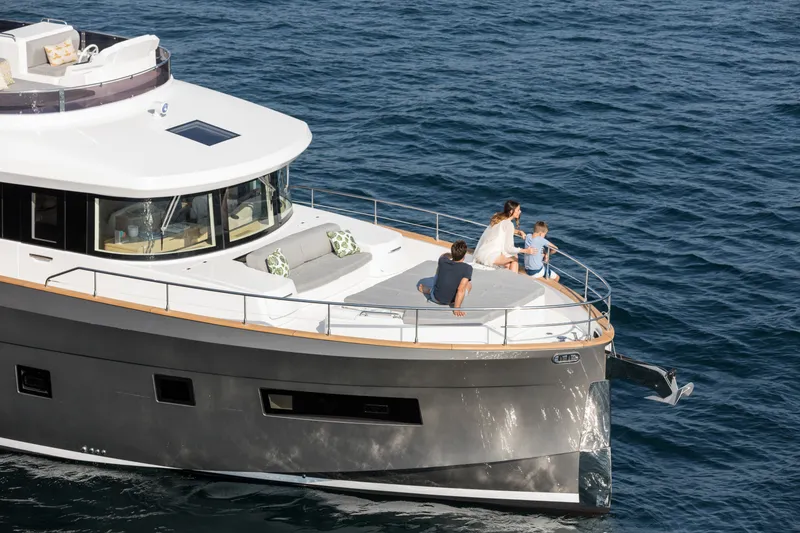 Slide: The Image of Sirena 58 - 3323540