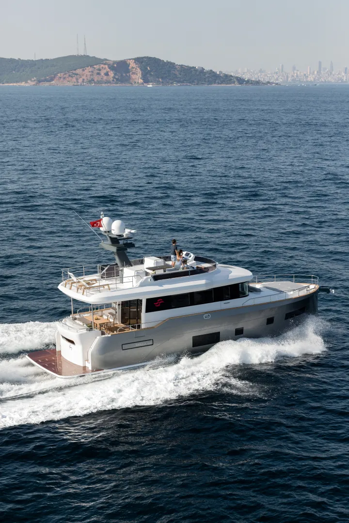 Slide: The Image of Sirena 58 - 3323562