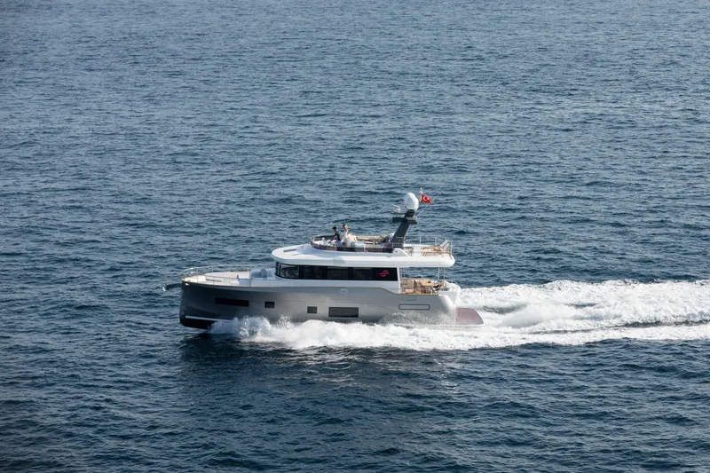 Slide: The Image of Sirena 58 - 3323570