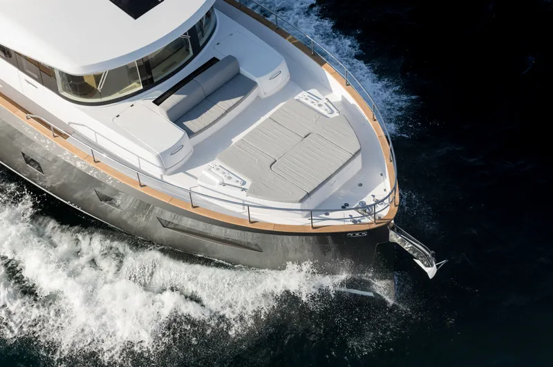 Slide: The Image of Sirena 58 - 3323587