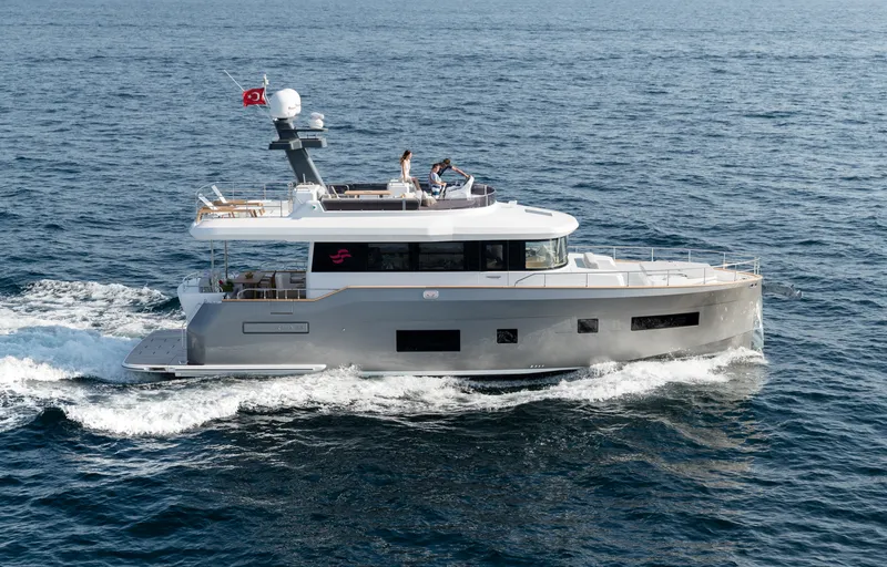 Slide: The Image of Sirena 58 - 3323420