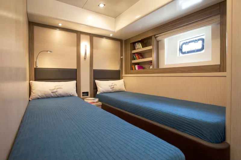 Slide: The Image of Sirena 58 - 3323594