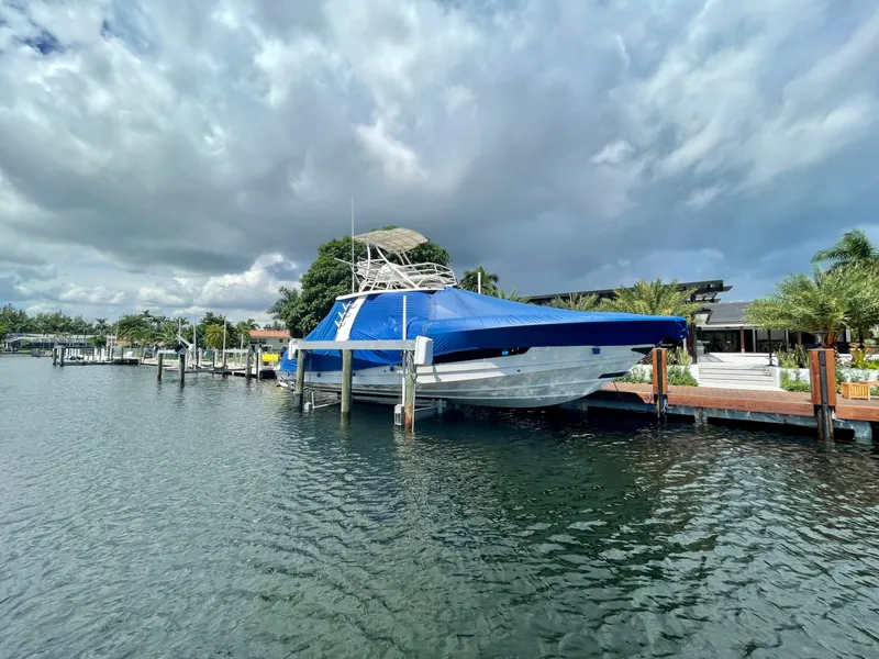 Slide: The Image of Boston Whaler 420 Outrage 2016 - 1955190