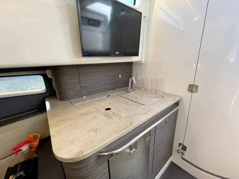 Slide: The Image of Boston Whaler 420 Outrage 2016 - 1956785