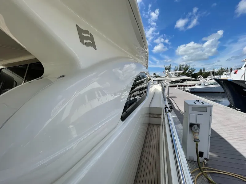 Slide: The Image of Ferretti Yachts 680 2001 - 1957134