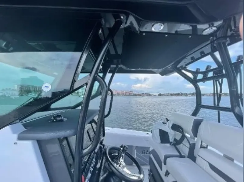 Slide: The Image of Blackfin 272 CC 2022 - 1987196