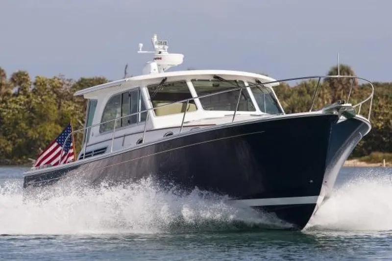 Slide: The Image of Back Cove 41 Express 2026 - 3467214