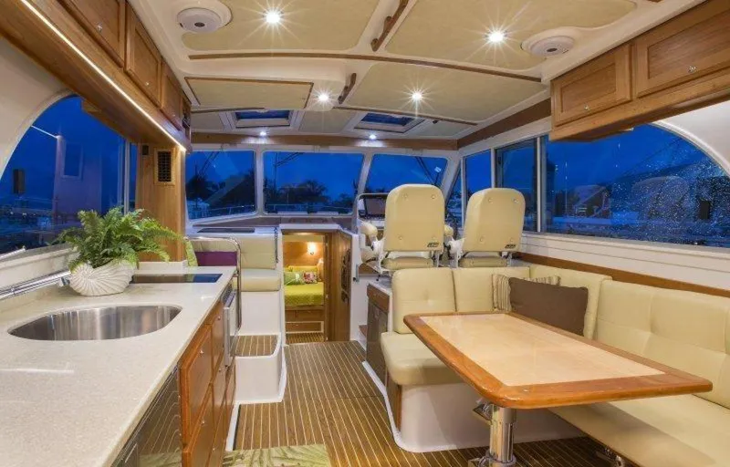 Slide: The Image of Back Cove 41 Express 2026 - 3467221