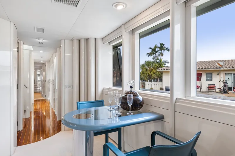 Slide: The Image of Oceanfast Motor Yacht 1989 - 2101534