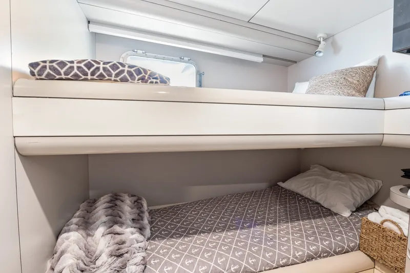 Slide: The Image of Oceanfast Motor Yacht 1989 - 2101569