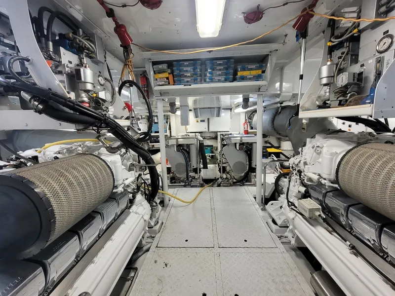 Slide: The Image of Oceanfast Motor Yacht 1989 - 2101572