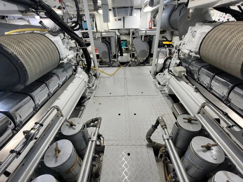 Slide: The Image of Oceanfast Motor Yacht 1989 - 2101580