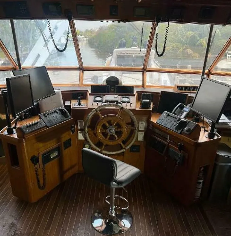 Slide: The Image of Knight & Carver Custom Trideck 1983 - 5232148