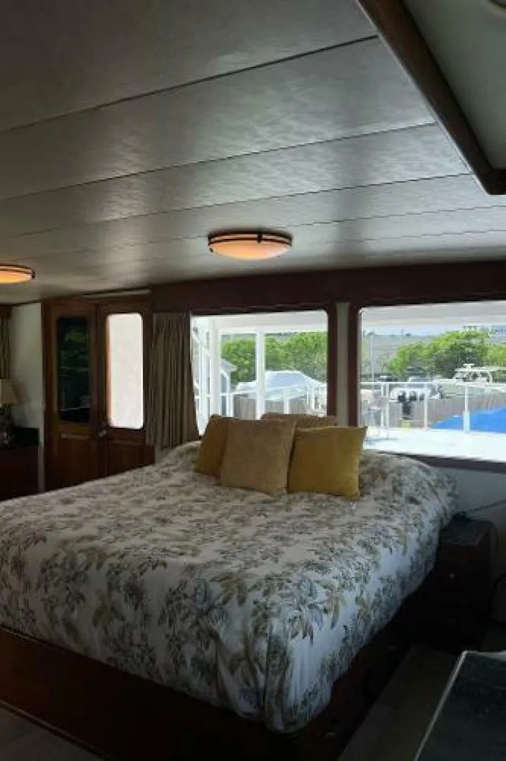 Slide: The Image of Knight & Carver Custom Trideck 1983 - 5232151