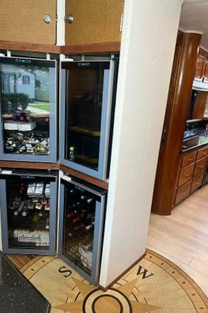 Slide: The Image of Knight & Carver Custom Trideck 1983 - 5232161