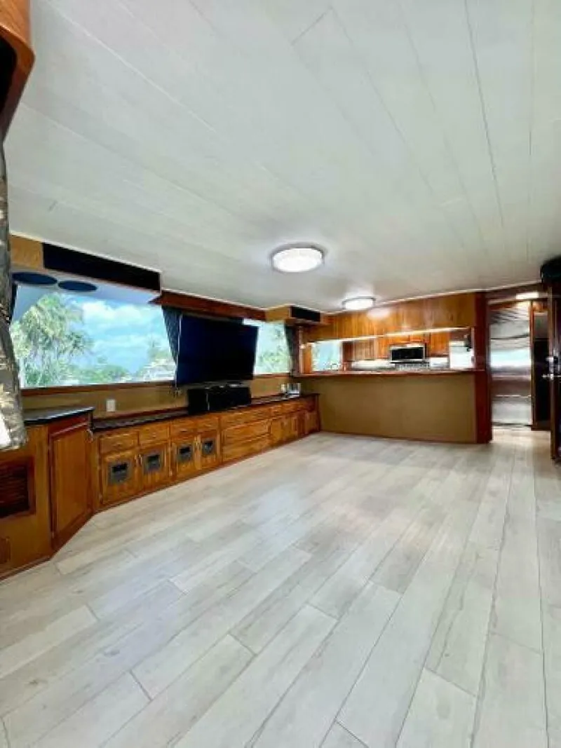 Slide: The Image of Knight & Carver Custom Trideck 1983 - 5232170