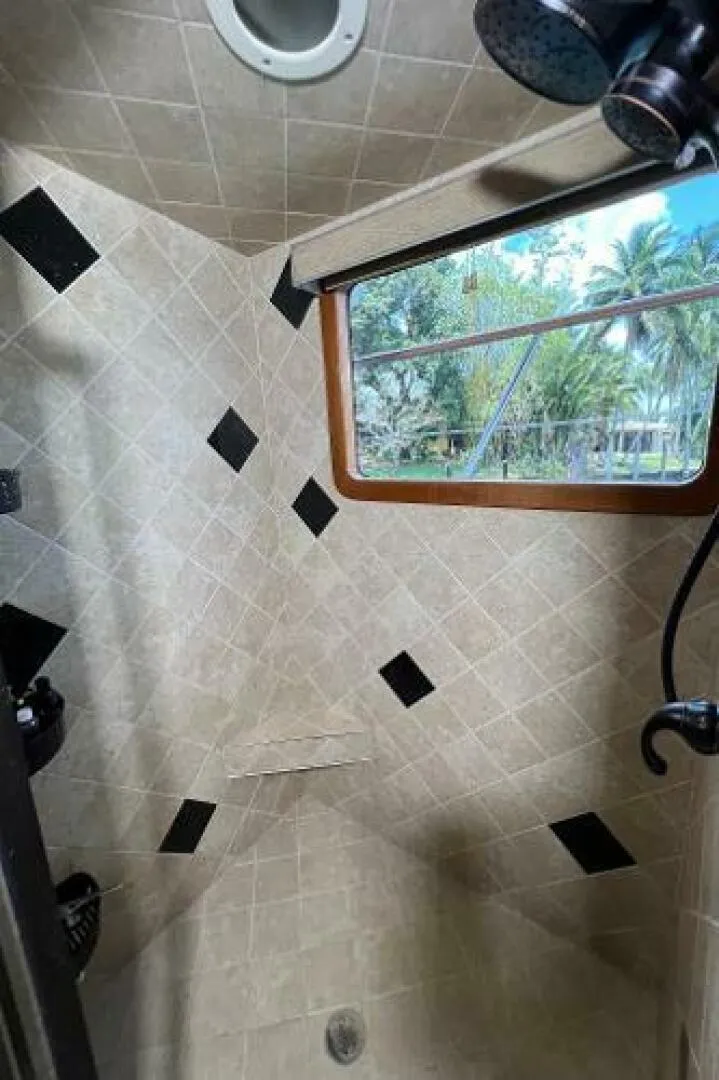 Slide: The Image of Knight & Carver Custom Trideck 1983 - 5232185