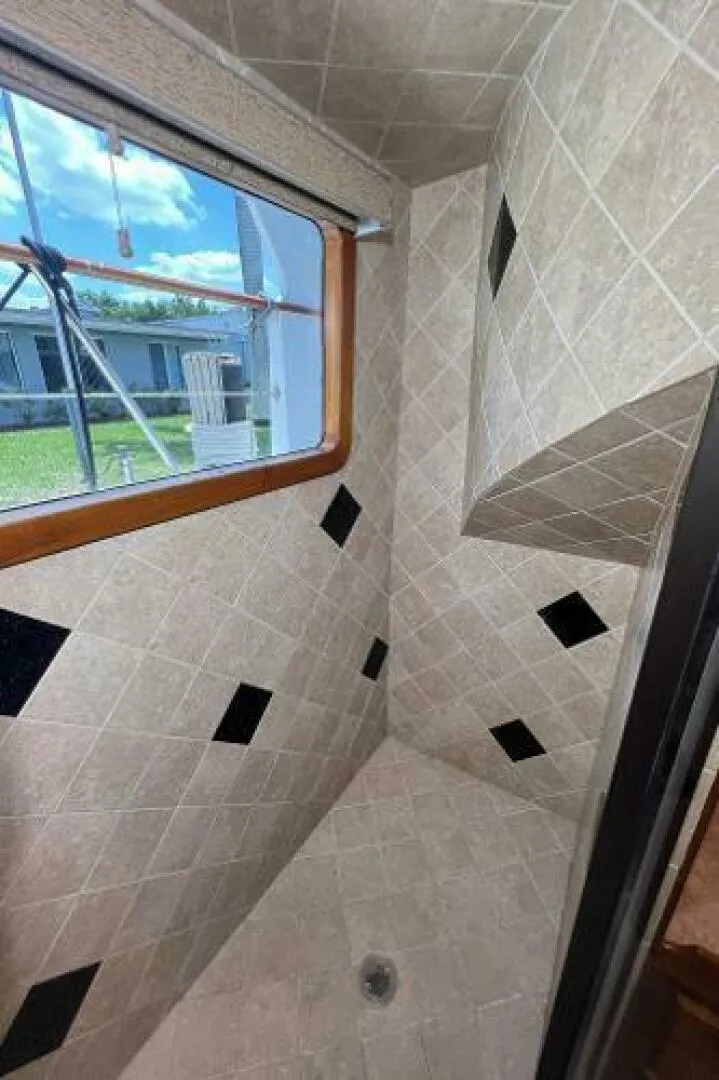 Slide: The Image of Knight & Carver Custom Trideck 1983 - 5232191