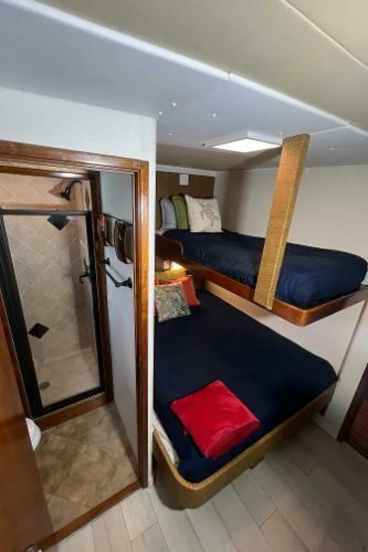 Slide: The Image of Knight & Carver Custom Trideck 1983 - 5232197