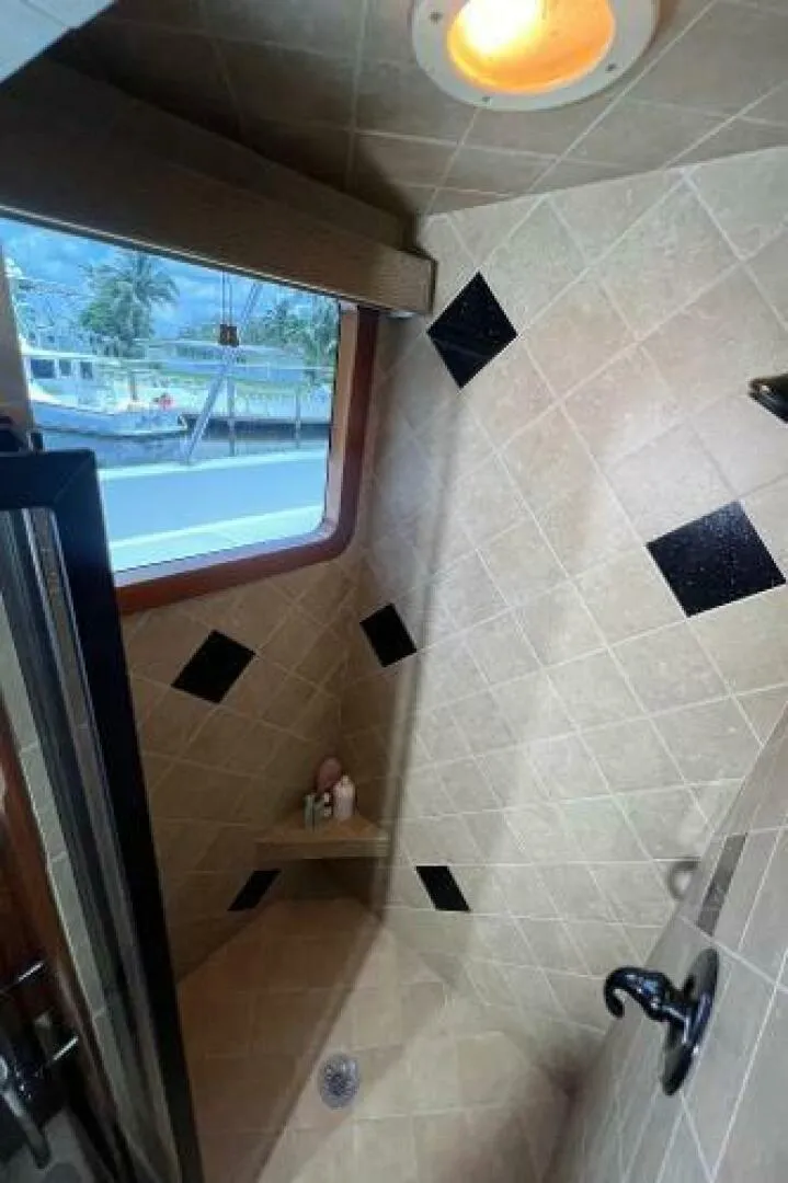 Slide: The Image of Knight & Carver Custom Trideck 1983 - 5232201