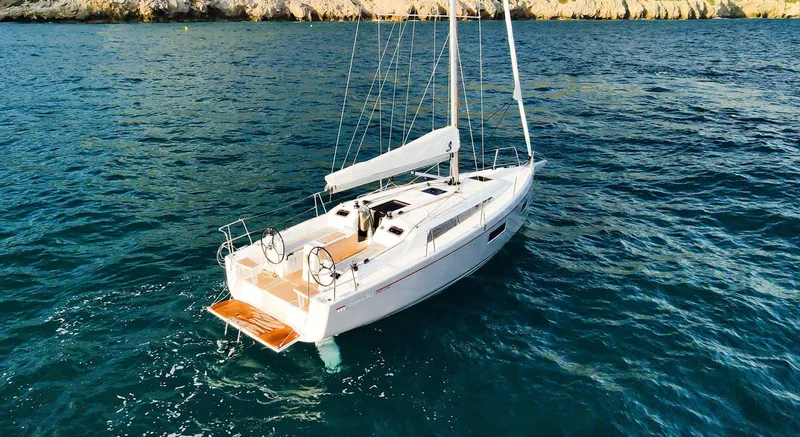 Slide: The Image of Beneteau OCEANIS 34.1 Overhead - 2600873