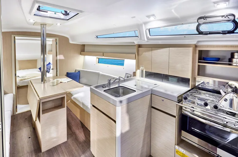 Slide: The Image of Beneteau OCEANIS 34.1 Galley & Salon - 3278085