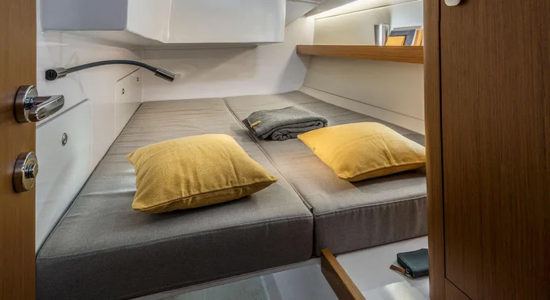 Slide: The Image of Beneteau FIRST 36 Port Aft Cabin - 3238601