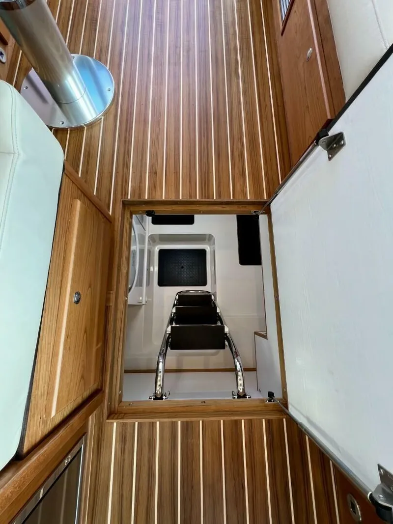 Slide: The Image of Sabre 43 Salon Express 2027 - 4914962